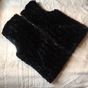 Gorgeous Black Cejon Faux Fur Soft Vest